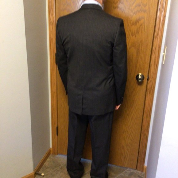 Kuppenheimer - Gray Men's Two Piece Suit Jacket & Pants - Picture 3 of 6